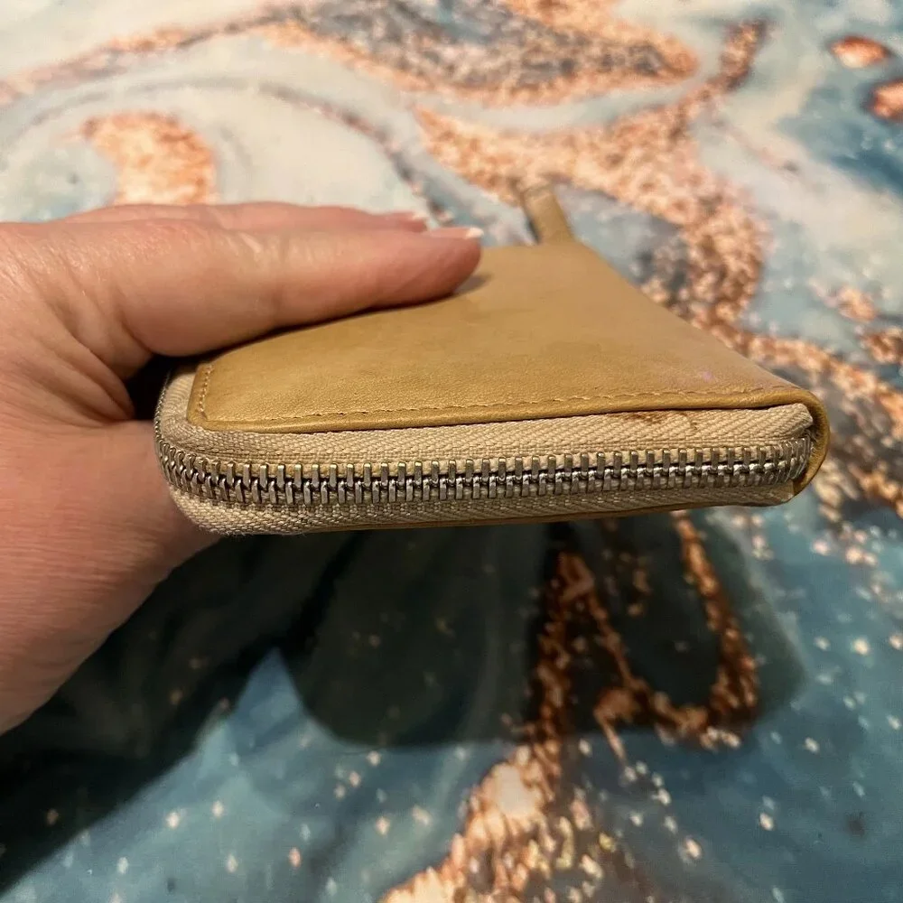 Vintage Kate Spade Italian Leather Small Zip-Around Wallet - Picture 10 of 11